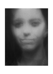 ritratto ragazza seria due.jpg